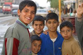 �T�}���̎q������