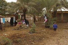 �O���W�A��