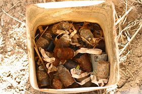 �ČR��������Ă���Ȃ��̂Ŕ_�����댯��`���ĕs���e���W�߂��B