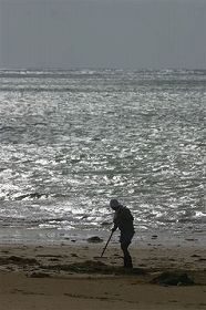 �Ӗ�Â̕l��|������^�ߔe����