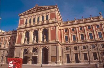 �y�F����O��